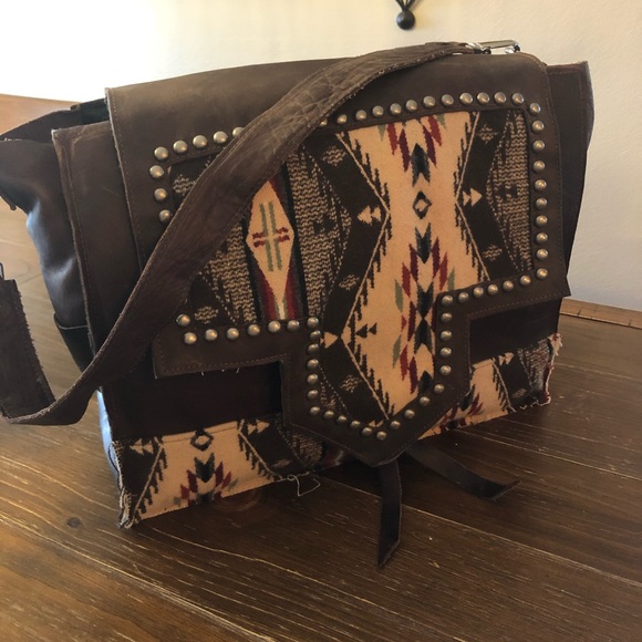 Crimson willow tote - Picture 2 of 7